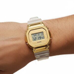NWT Authentic Casio G-Shock Alarm Quartz Digital Men's Watch